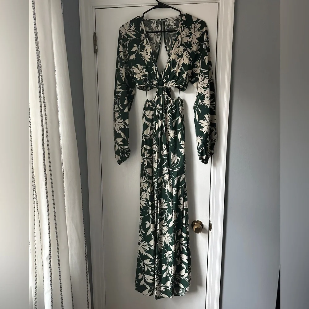 Abercrombie & Fitch green white